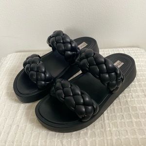 Steve Madden - Hillary Sandal - Chunky Straps